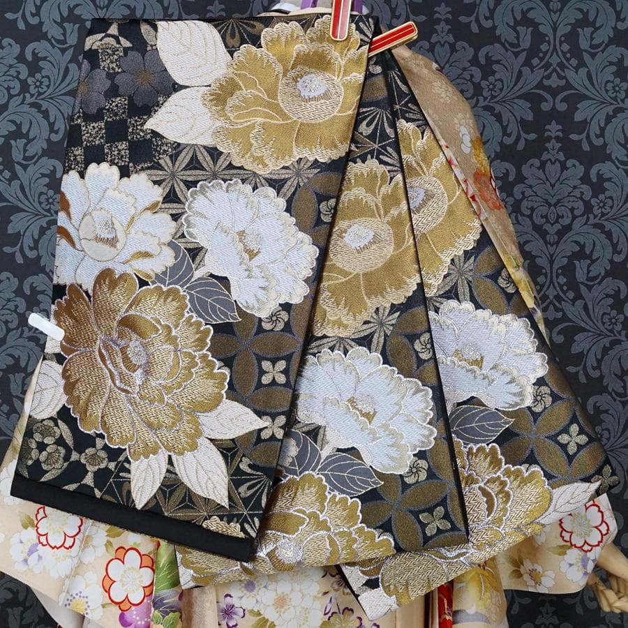振袖セット オーダー仕立て 鳥の子色 ベージュ　牡丹　古典　成人式