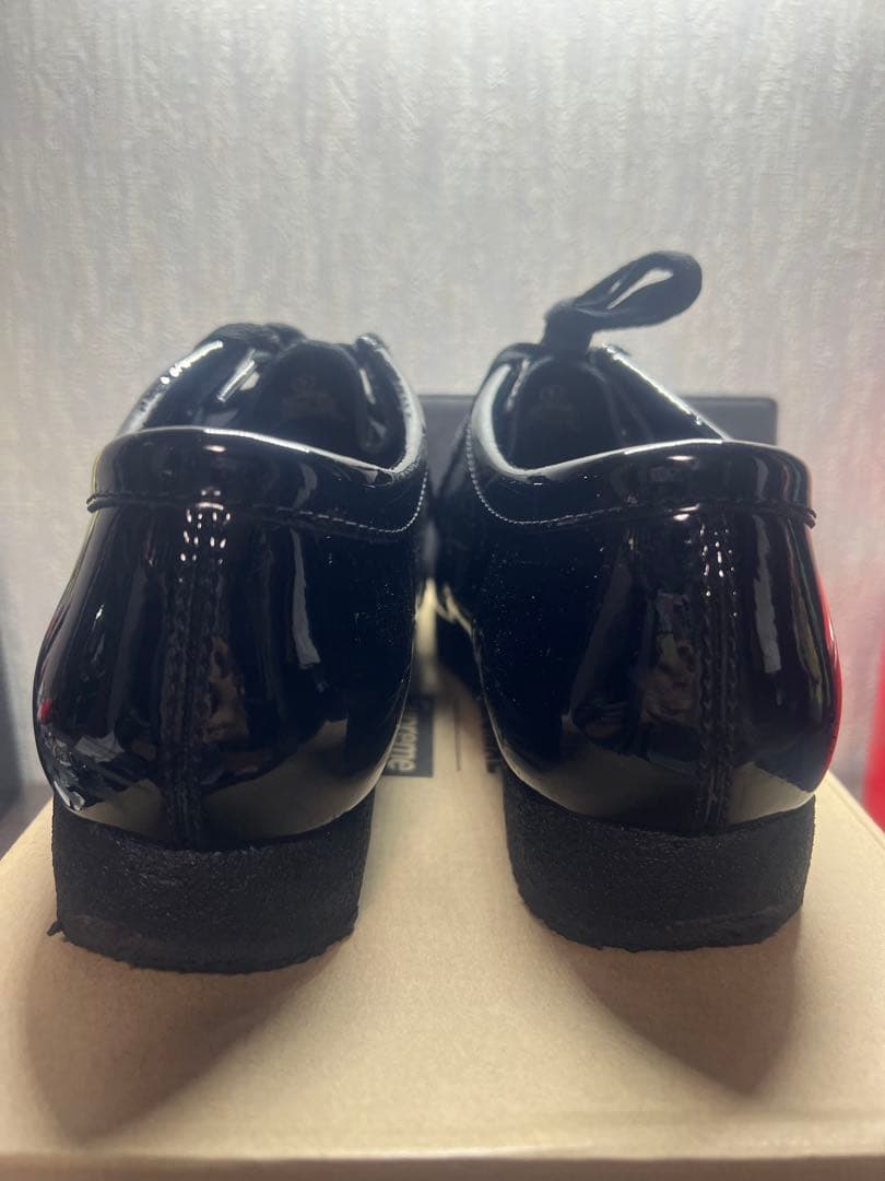 Supreme × Clarks Patent Leather Wallabee