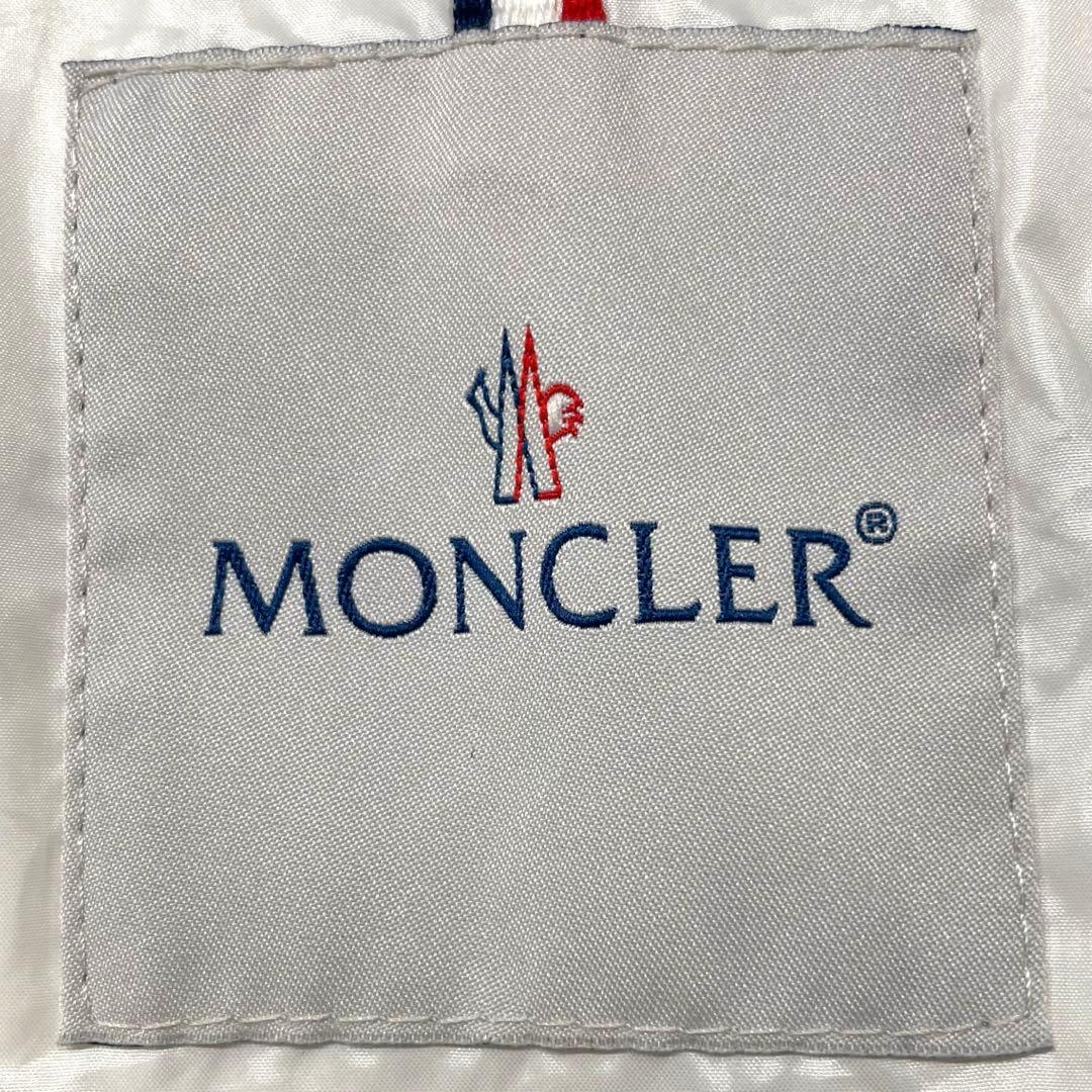 モンクレール　ダウンジャケット　キッズ