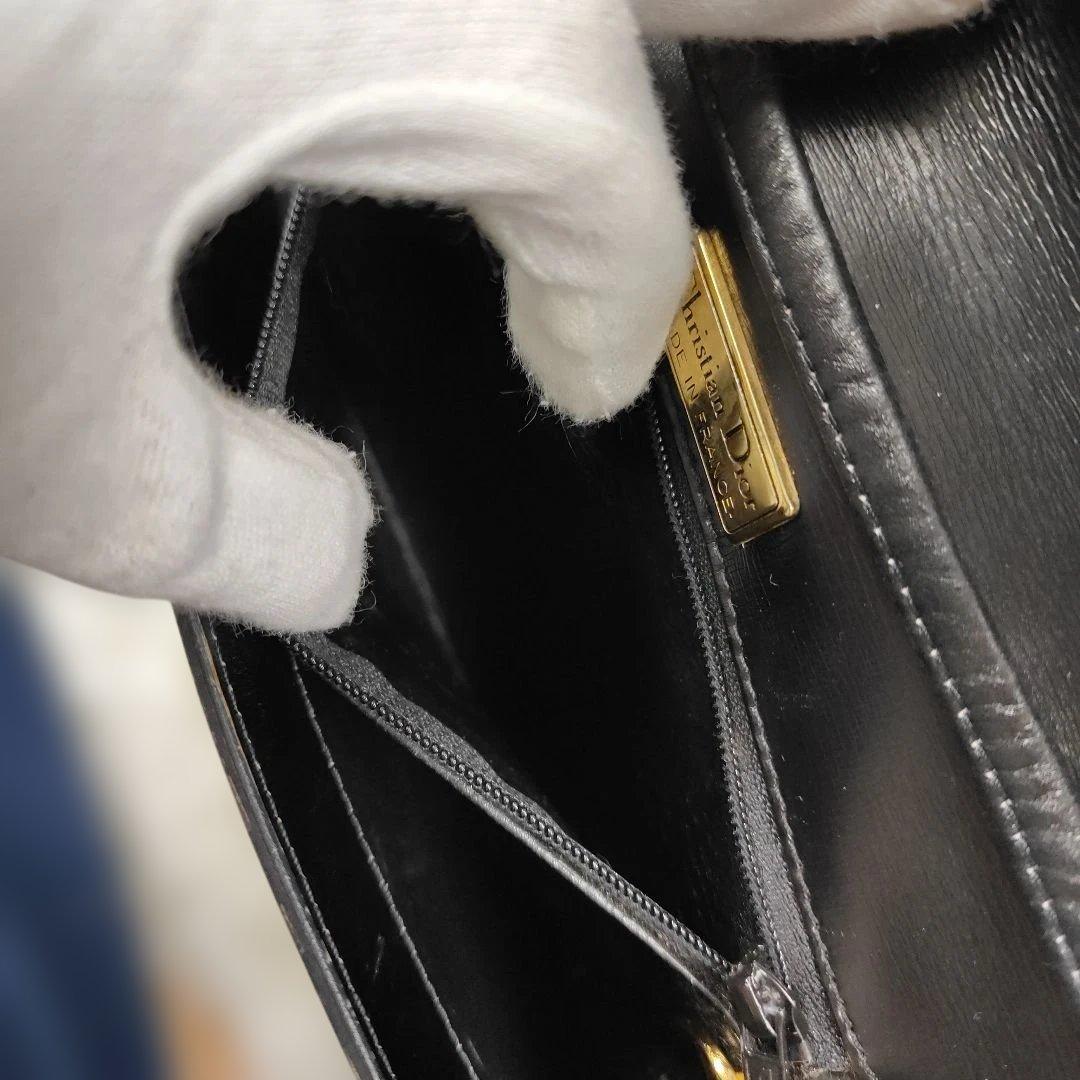 Dior　ショルダーバッグ　ロゴ金具　リボン　ブラック　レザー