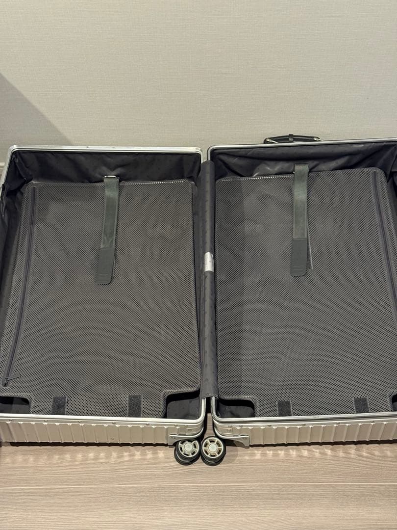 RIMOWA キャリーケース　CLASSIC チェックインL