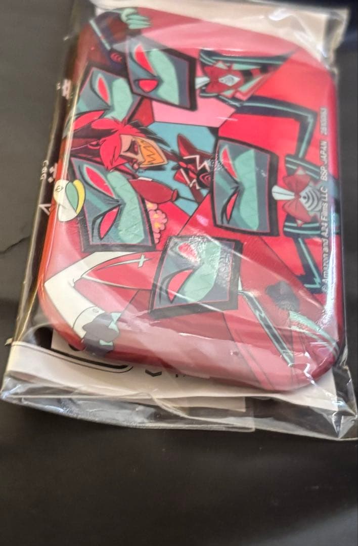 キャラクターアート ケース 赤黒