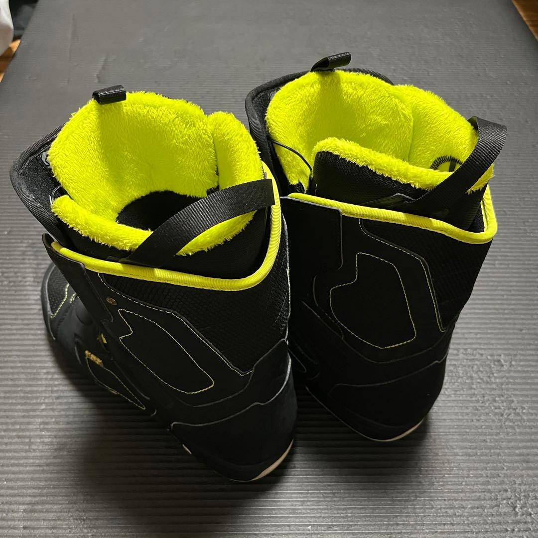 【最終値下げ】SALOMON スノーボードブーツ ブラック/イエロー