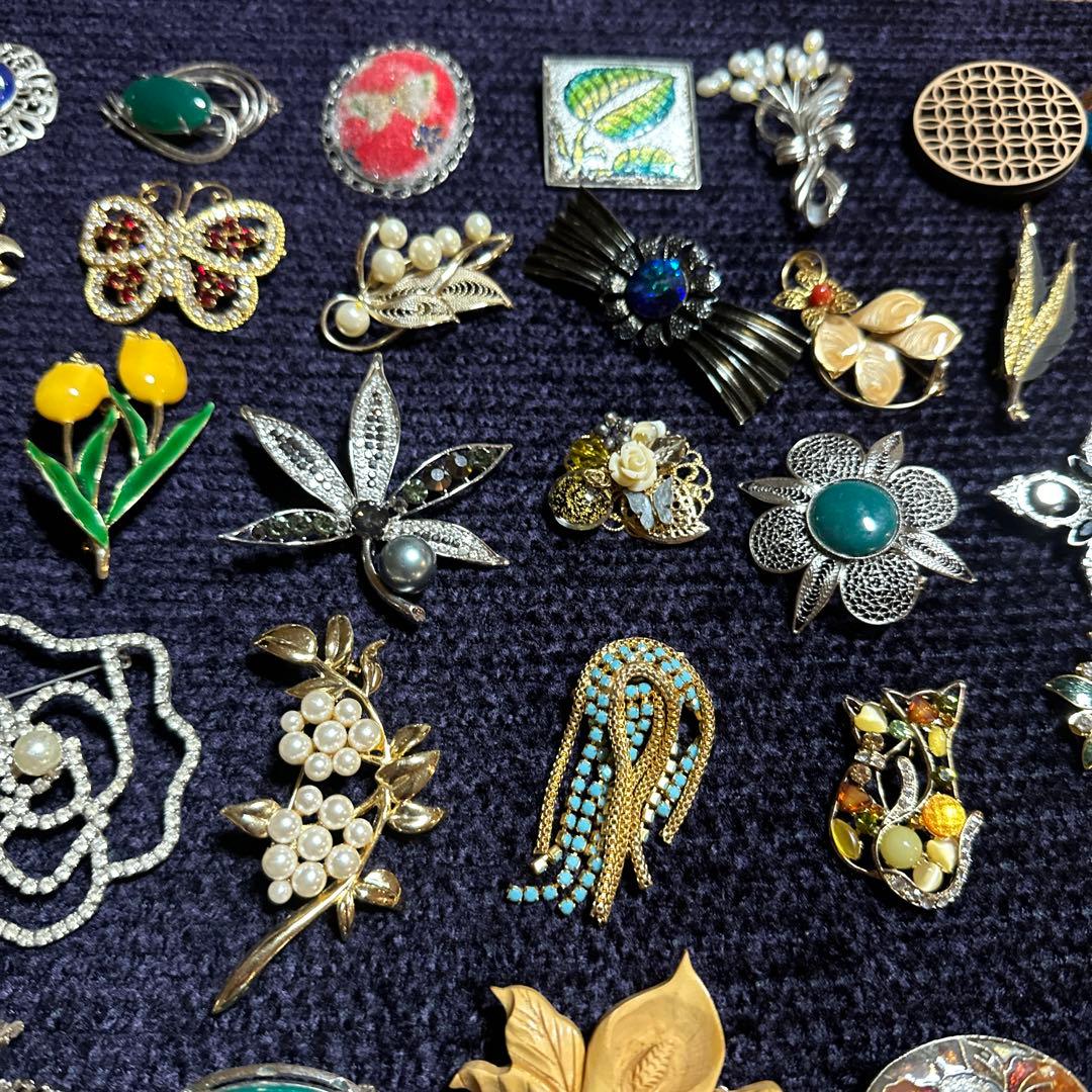 【vintage】ブローチセット 多様なデザイン　130点以上