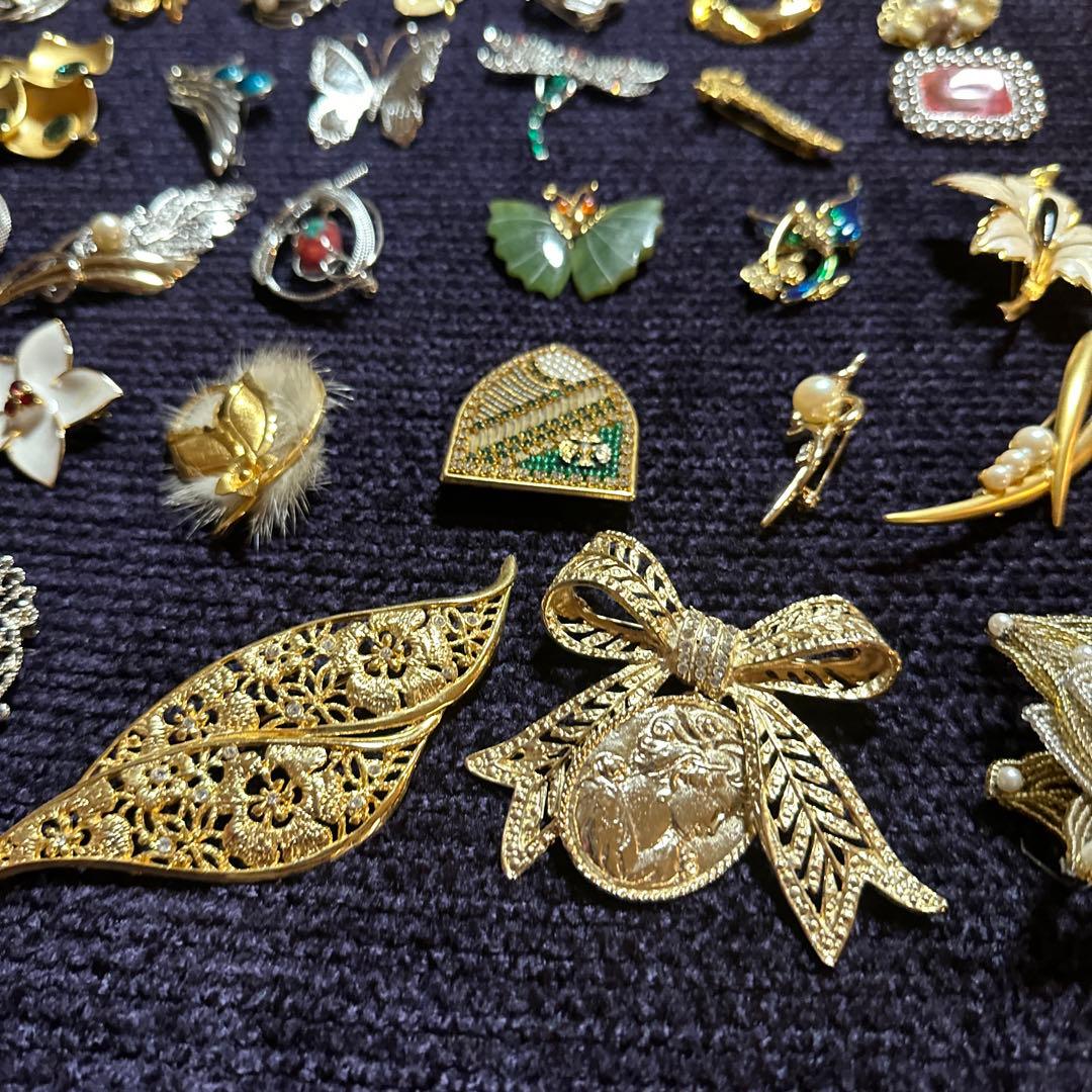 【vintage】ブローチセット 多様なデザイン　130点以上