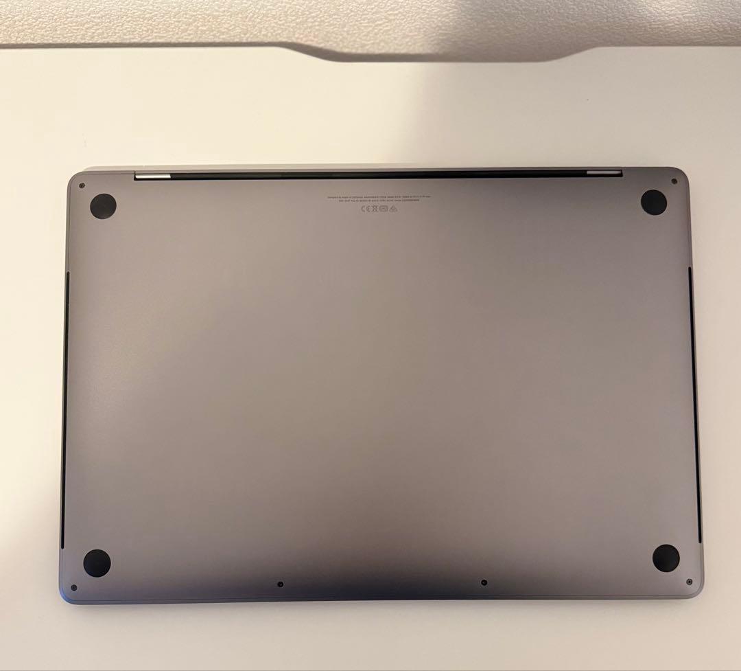 美品 MacBook Pro 2020 13インチ 新バッテリー