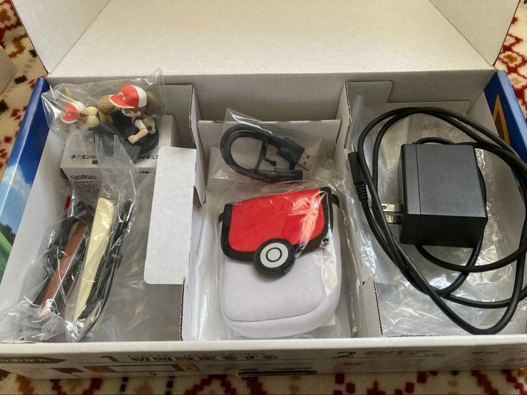 【ピカブイモデル】Nintendo Switch 本体＋各種付属品