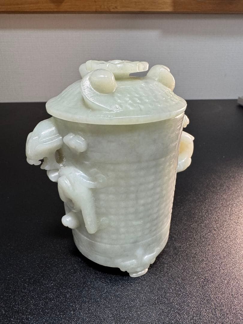 漢時代 和田玉 龍文 玉杯 中国美術 神獣置物 置物 玉彫刻古玩 旧家蔵出し