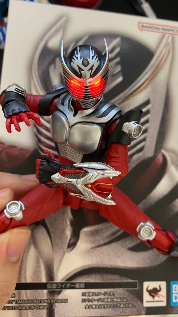 S.H.Figuarts真骨彫製法 仮面ライダー龍騎&発光ユニットLED
