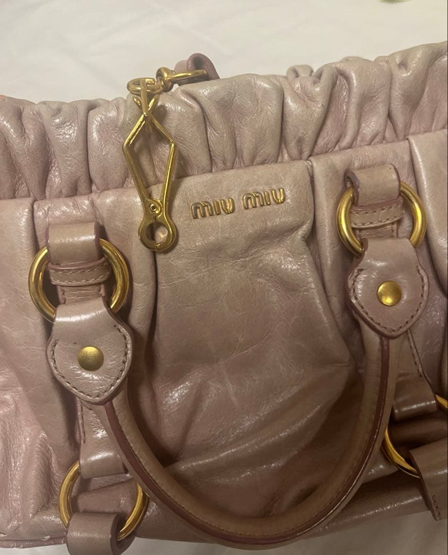 ピンク ギャザー付きハンドバッグ miumiu