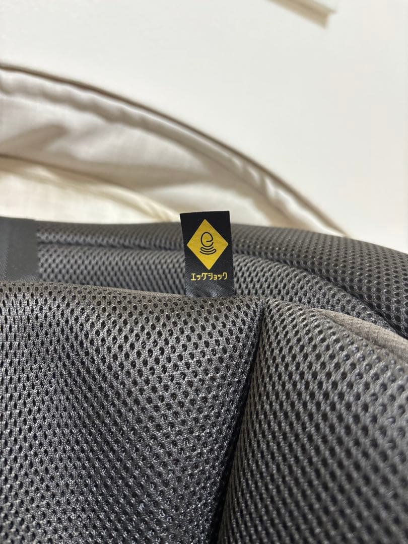 Combi 回転式チャイルドシート ベージュ/ブラック