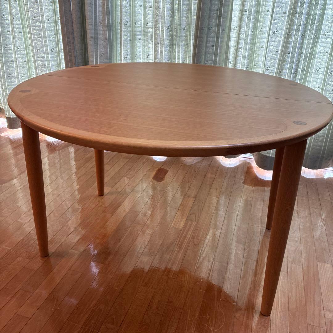 ダイニングテーブル　旭川家具　カンディハウス　伸縮