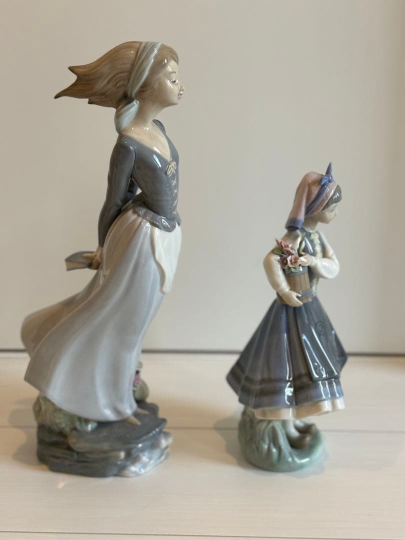 リヤドロ　海のそよ風　少女と花　美品