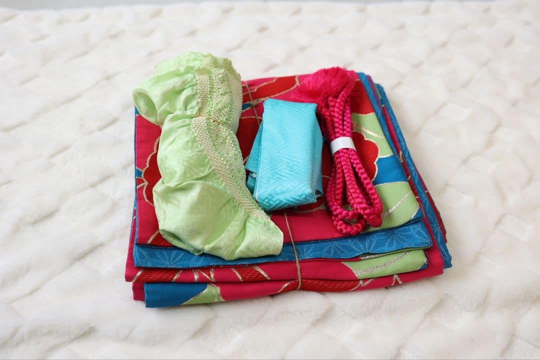 大セール中！成人式アンティーク振袖フルセット即日発送可1月18日まで