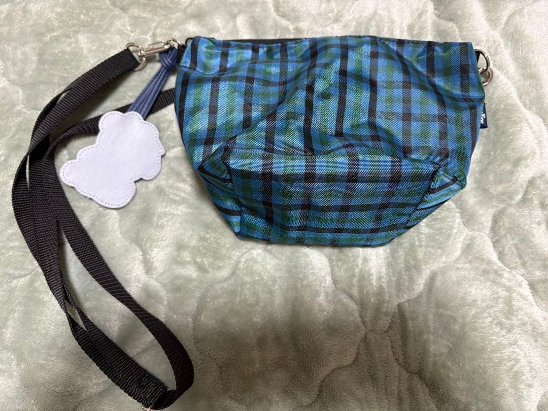 ファミリア ポシェット