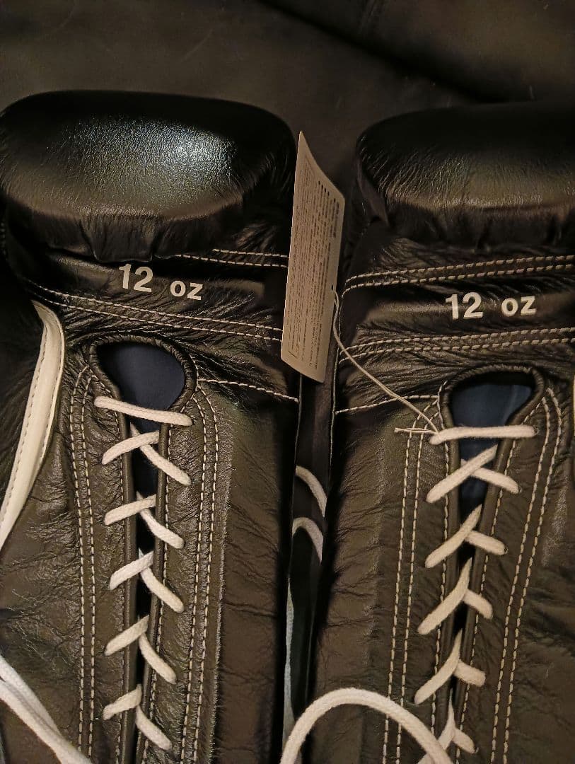 正規品Winning　ウイニング ボクシンググローブ 12oz 新品　箱付き