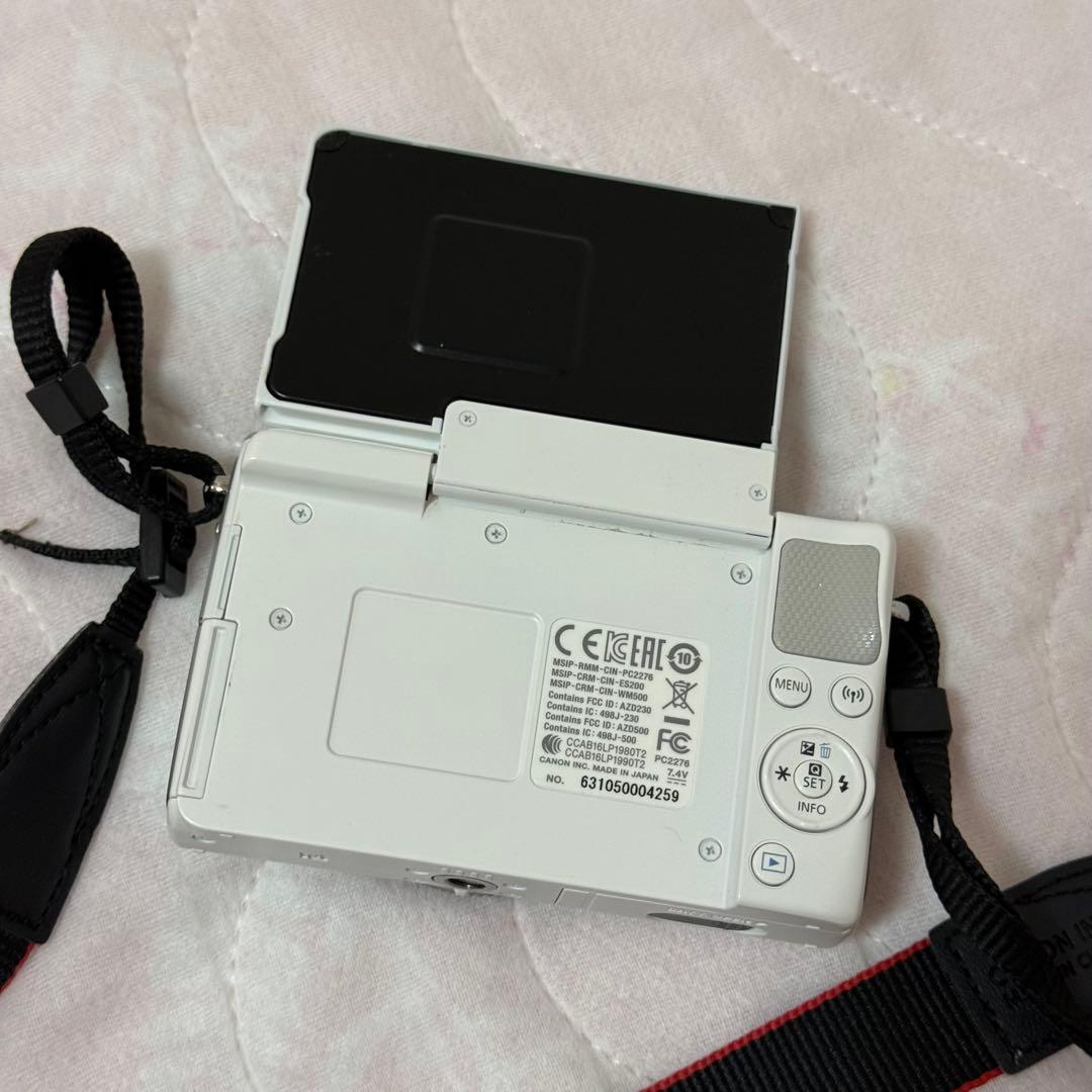 Canon EOS M100 ダブルレンズキット