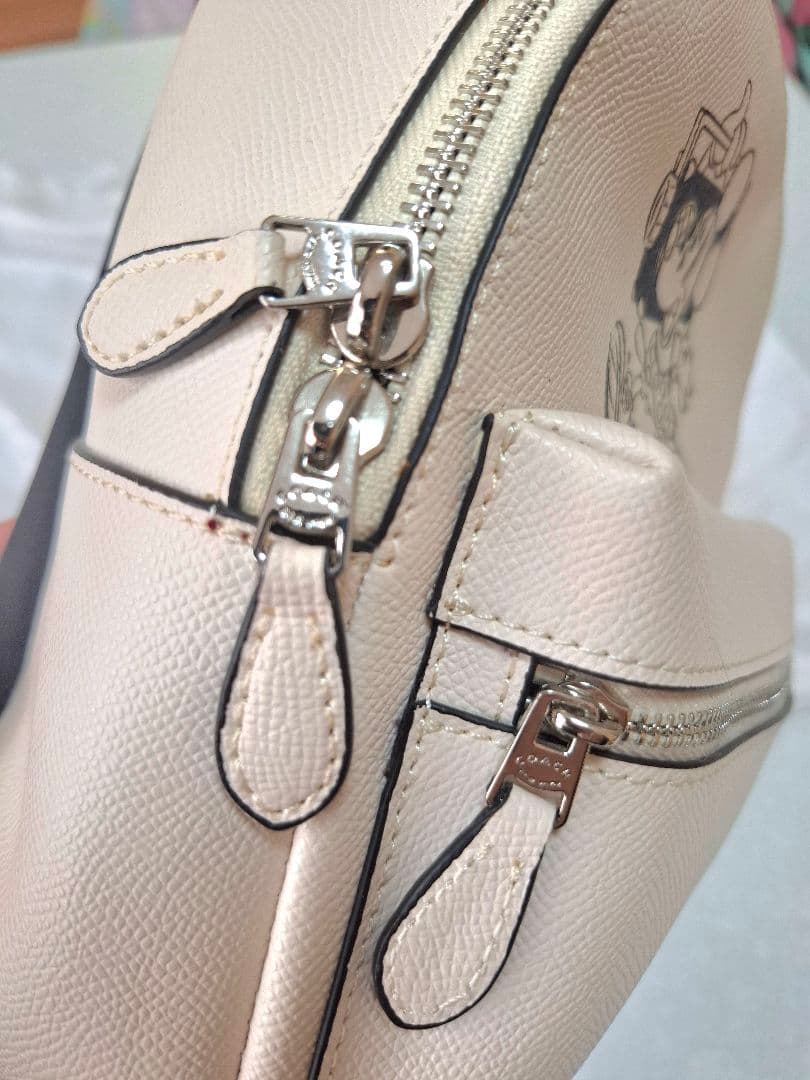 【COACH × Disney】ミニーマウス ミニリュック ホワイト レザー