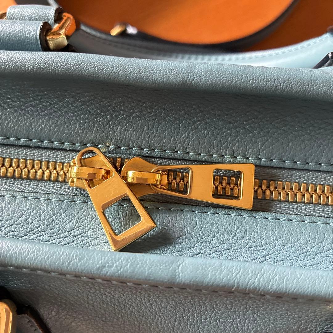 お値下げ❗️LOEWE 青 アマソナ23ショルダーバッグ 保存袋付き