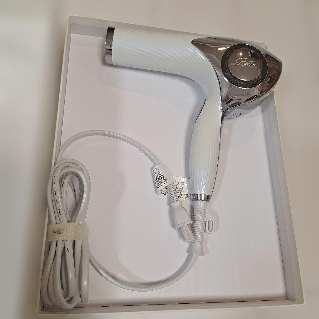 箱付きReFa ビューテックドライヤー　取扱説明書付き