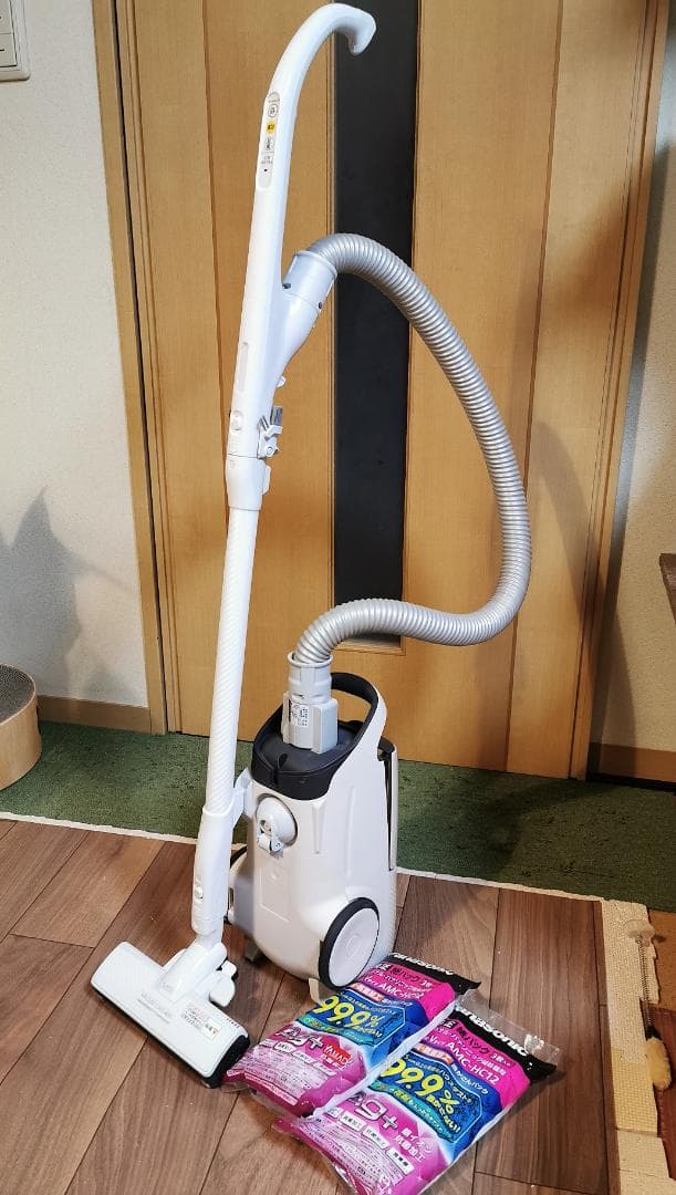 Panasonic「Ｊコンセプト・クリーナー」MC-SJP810G　紙パック付き