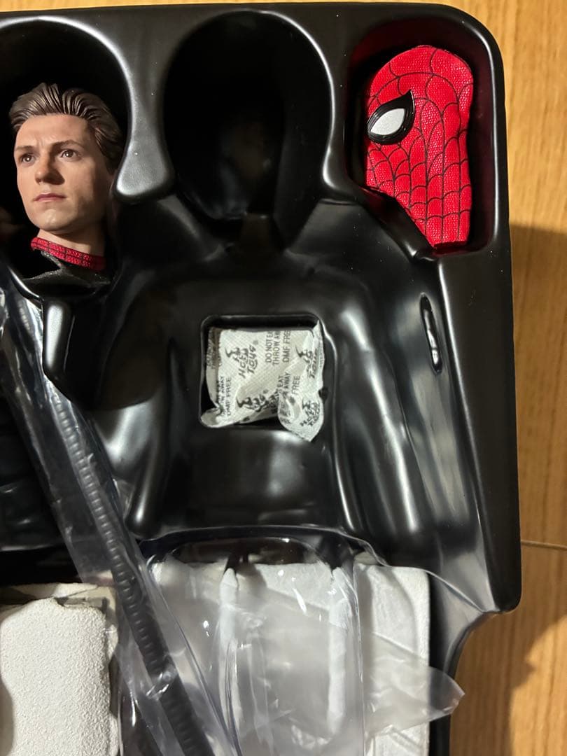 スパイダーマン 新赤青スーツ デラックス版 MMS680欠損あり