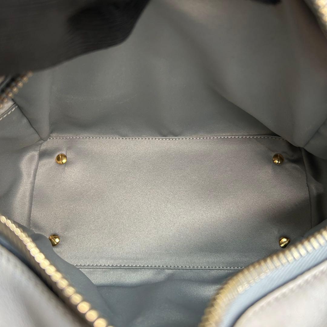 TOD'S　トッズ　ミニショルダーバッグ　2way　レザー　グレー　Dキューブ