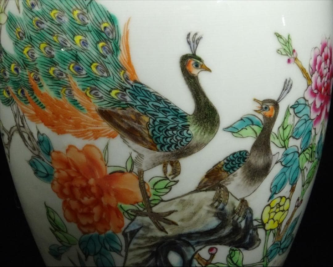 中国古玩 景徳鎮製 孔雀漢詩文大花瓶 高約36cm 時代物 粉彩 c100902