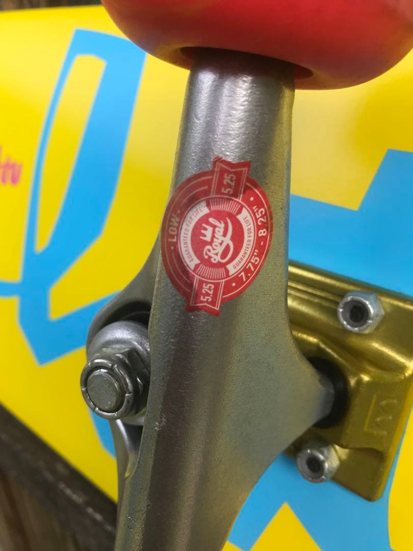 chocolateスケートボード　コンプリートデッキ　チョコレート　ジェリースー