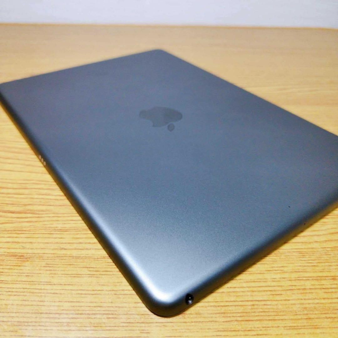 美品iPad第8世代 32GB BT97%