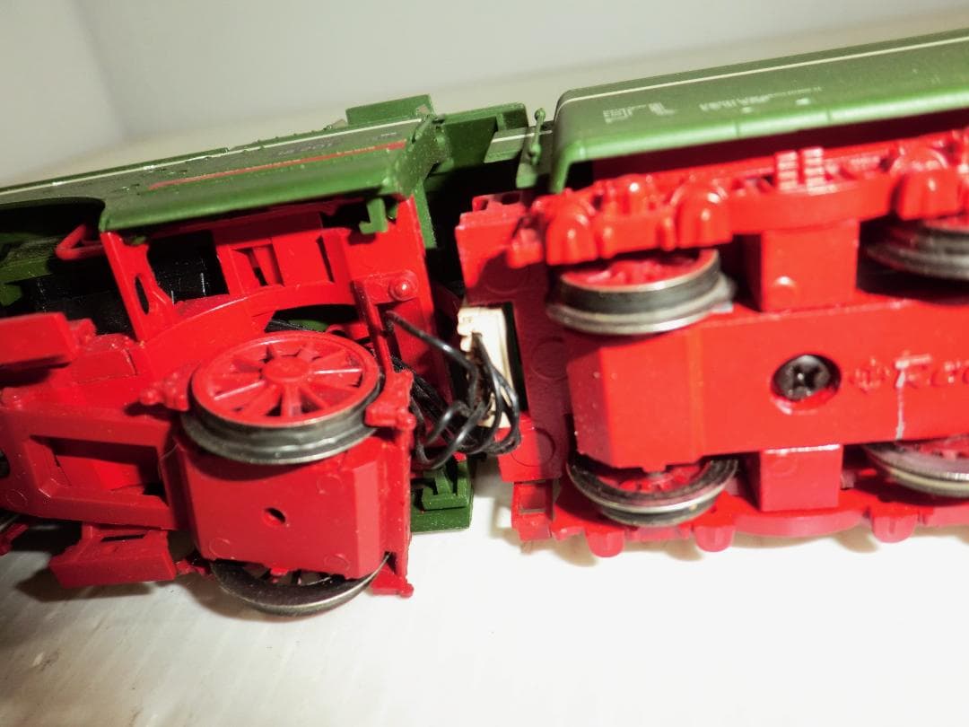 HOゲージROCO 東ドイツ国鉄 DR 高速試験用機関車 BR18 201号機