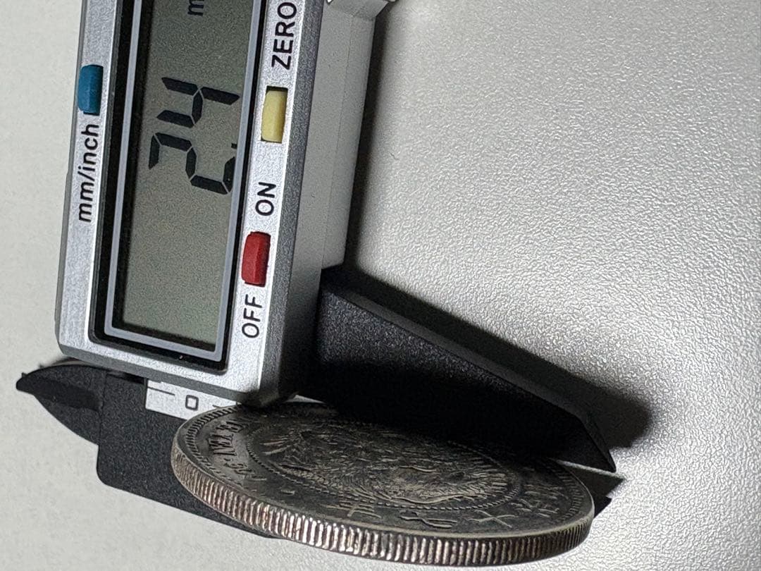 t*k様 【本物保証】美品　準特年　明治17年銘　大型　一圓銀貨　丸銀左打