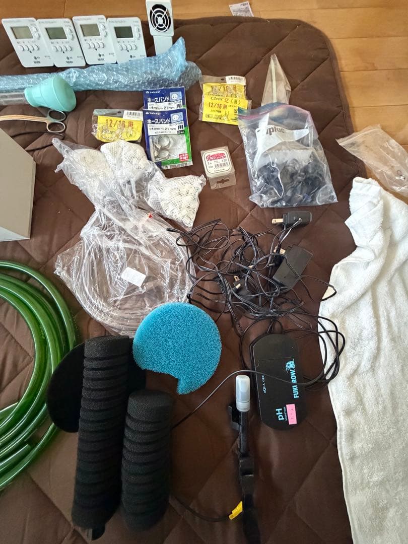 水槽用品 引退まとめ売り (早期購入の方90センチロー水槽ライトもおつけします)