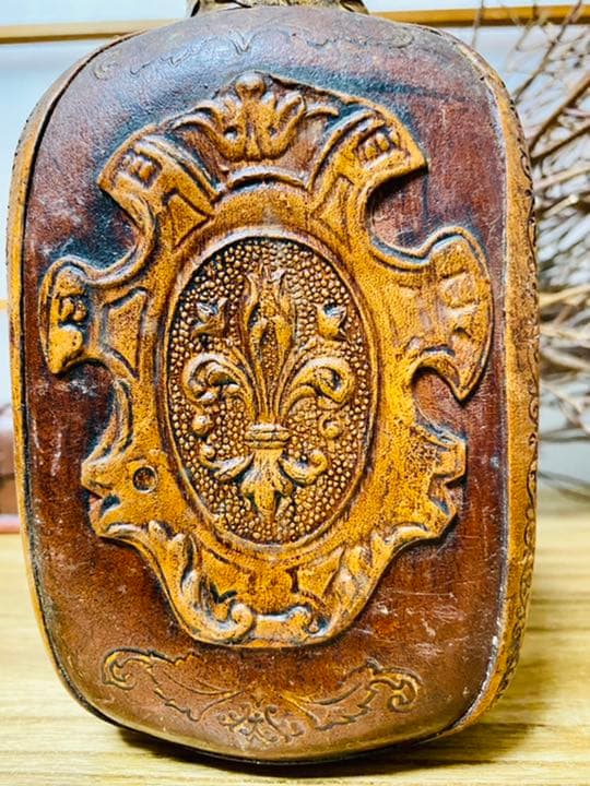 アンティーク　オブジェ　骨董　イタリア製アルコール空瓶　インテリア　レトロ