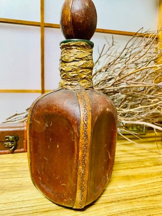 アンティーク　オブジェ　骨董　イタリア製アルコール空瓶　インテリア　レトロ