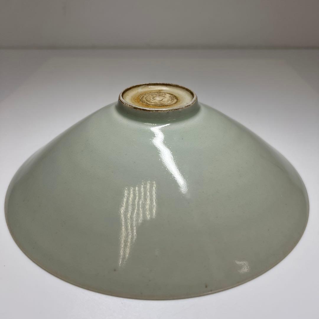 中国清朝時代　陽刻鳳凰文影青鉢　木箱　20.2㎝　東Y7-0702⭐︎2Fトコエサ