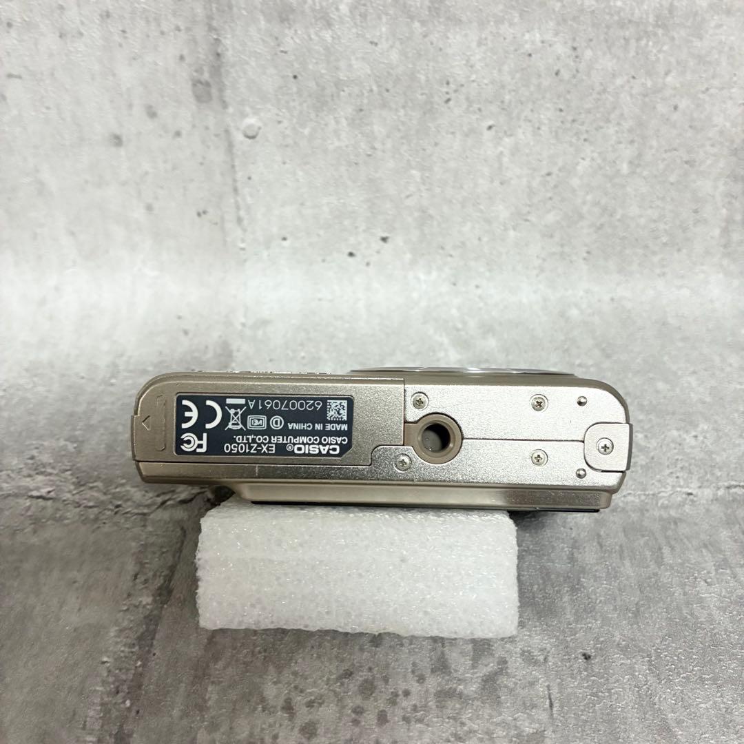 CASIO EXILIM EX-Z 1050 コンパクトデジタルカメラ