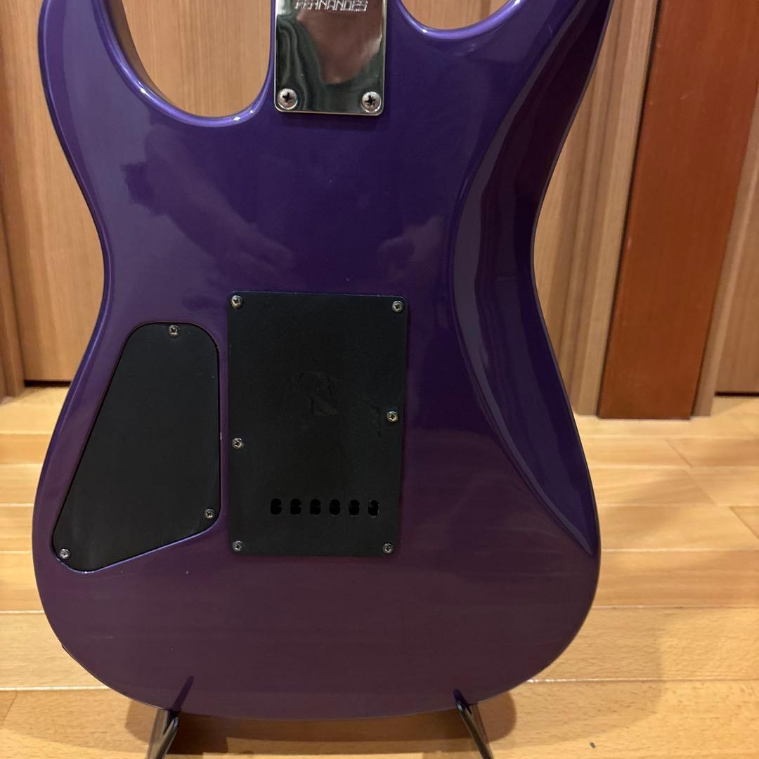 FERNANDES ストラトタイプ（SSH） トレモロアーム付、新品弦張替済