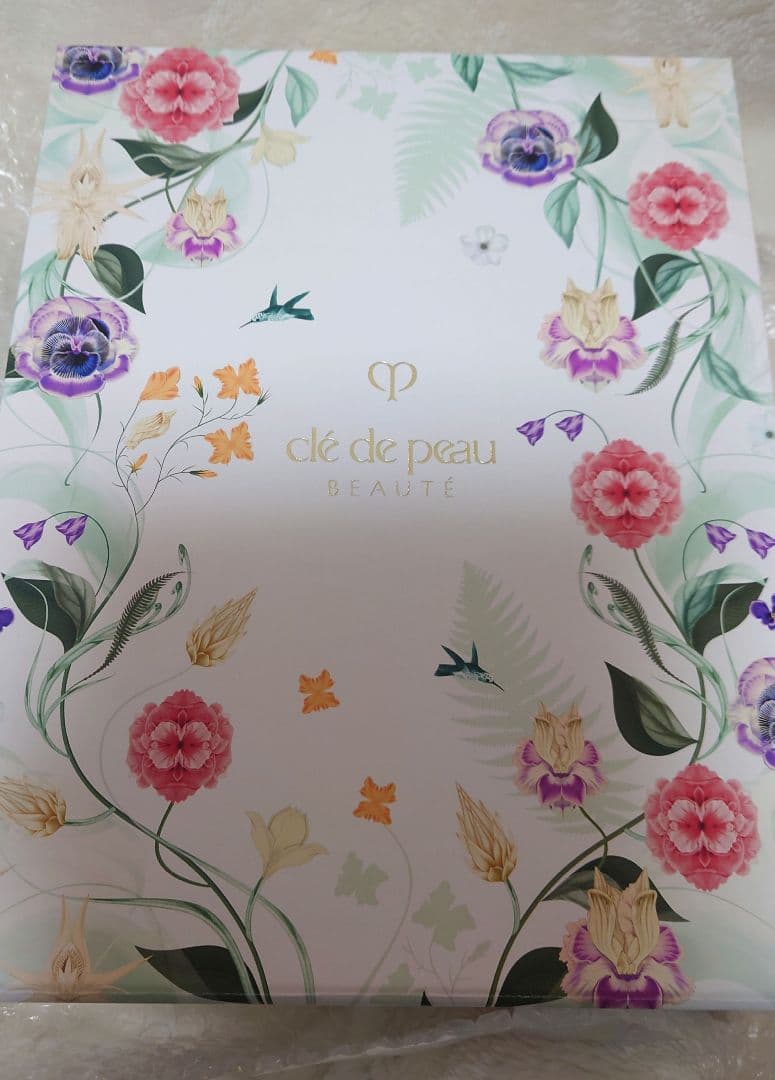 ♡新品未使用未開封♡ クレドポーボーテ コフレソワンヌリサン