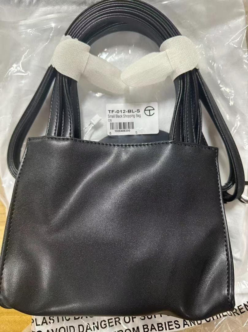 Telfar ブラック ロゴ入り ハンドバッグ ~~