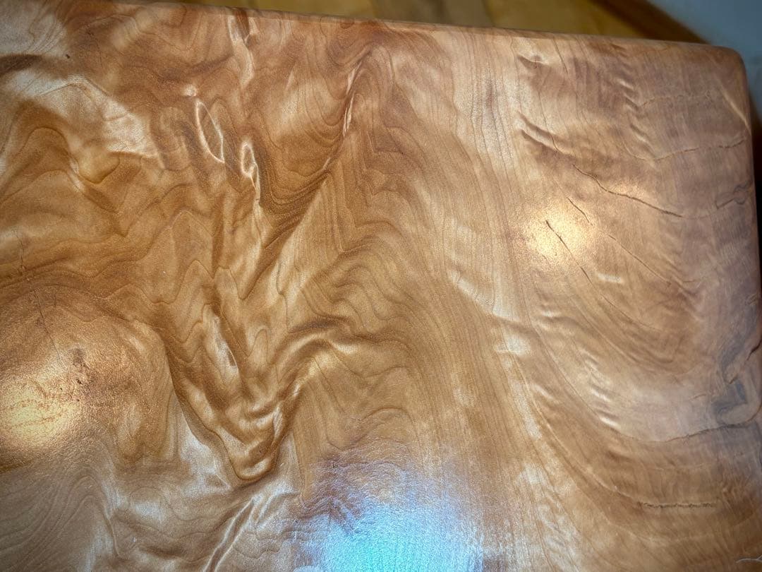 無垢材サイドテーブル　天然木　栃　家具