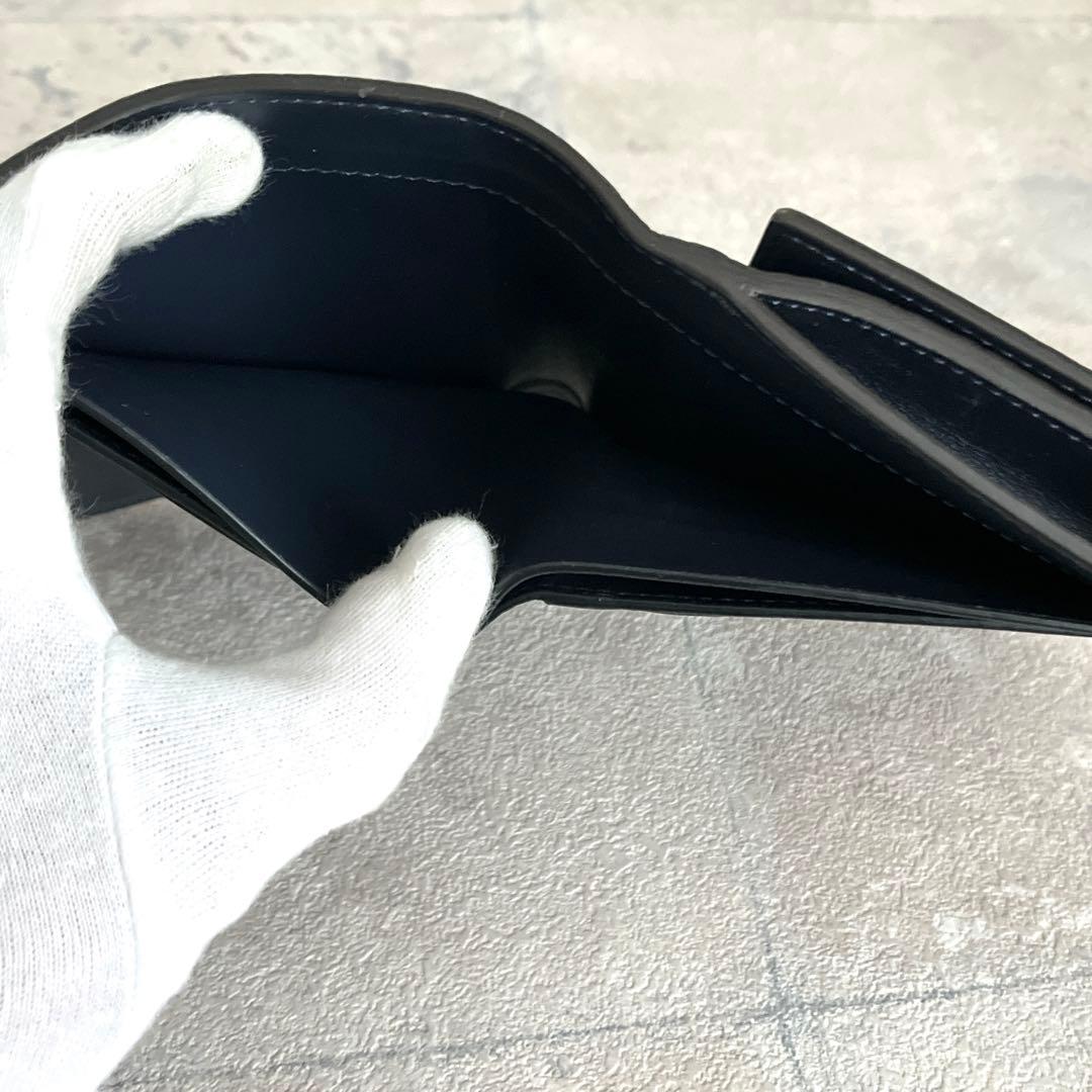 未使用級✨ FENDI ピーカブー 二つ折り財布 セレリア ブルーグレー レザー