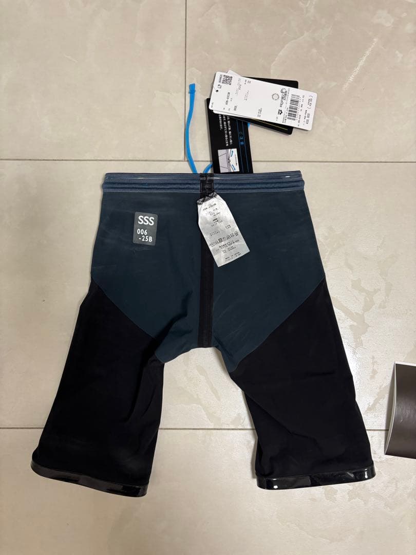 【新品未使用】arena Aquaforce storm MF　サイズsss