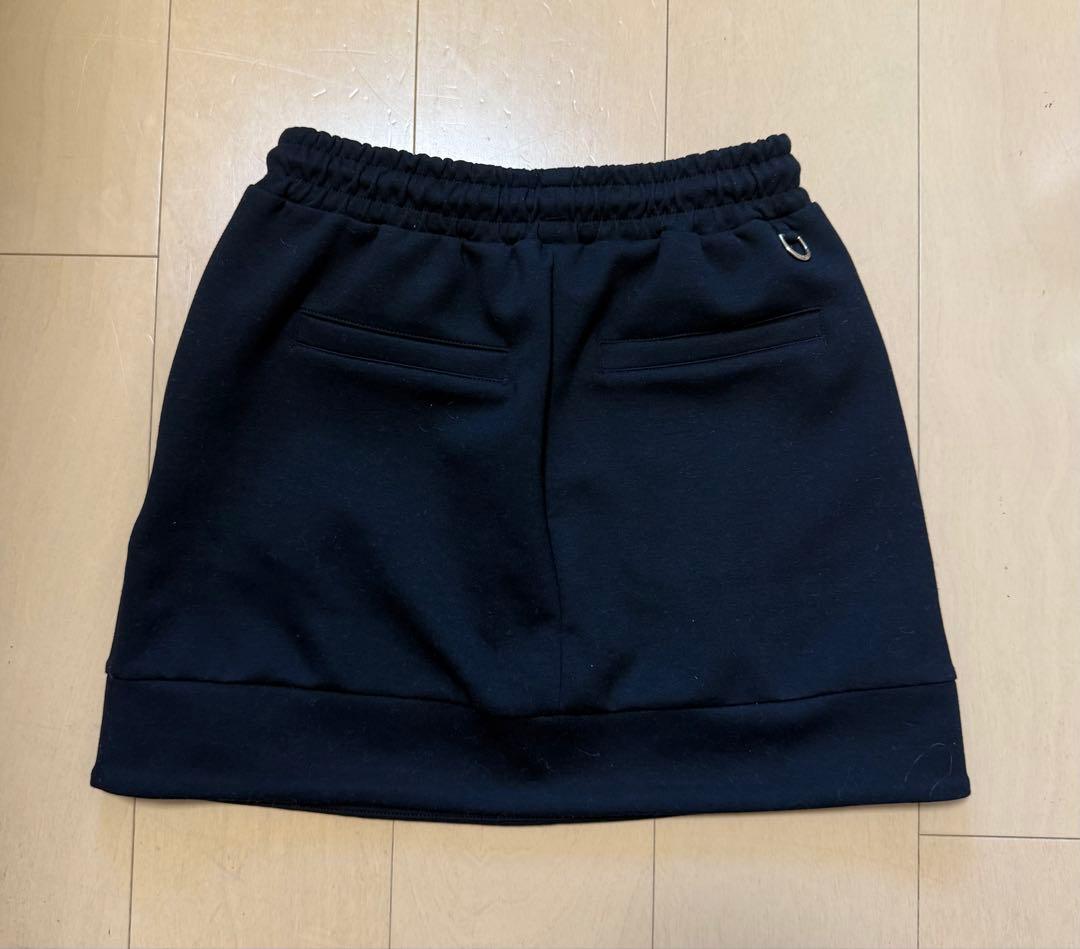 V12 ブラック スウェットスカート