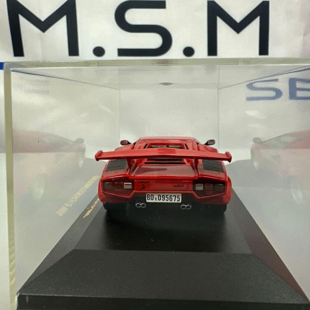 ランボルギーニカウンタックとPORSCHE911 GT2