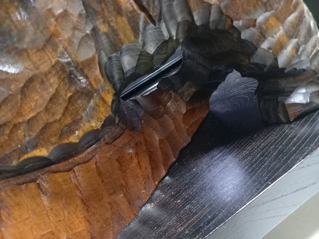 北海道　農民　民芸　大型　木彫り　硝子目　鮭背負い熊　台座　付属