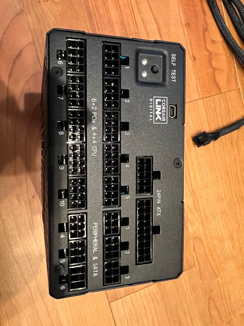 Corsair AX1600i 1600W ATX電源ユニット