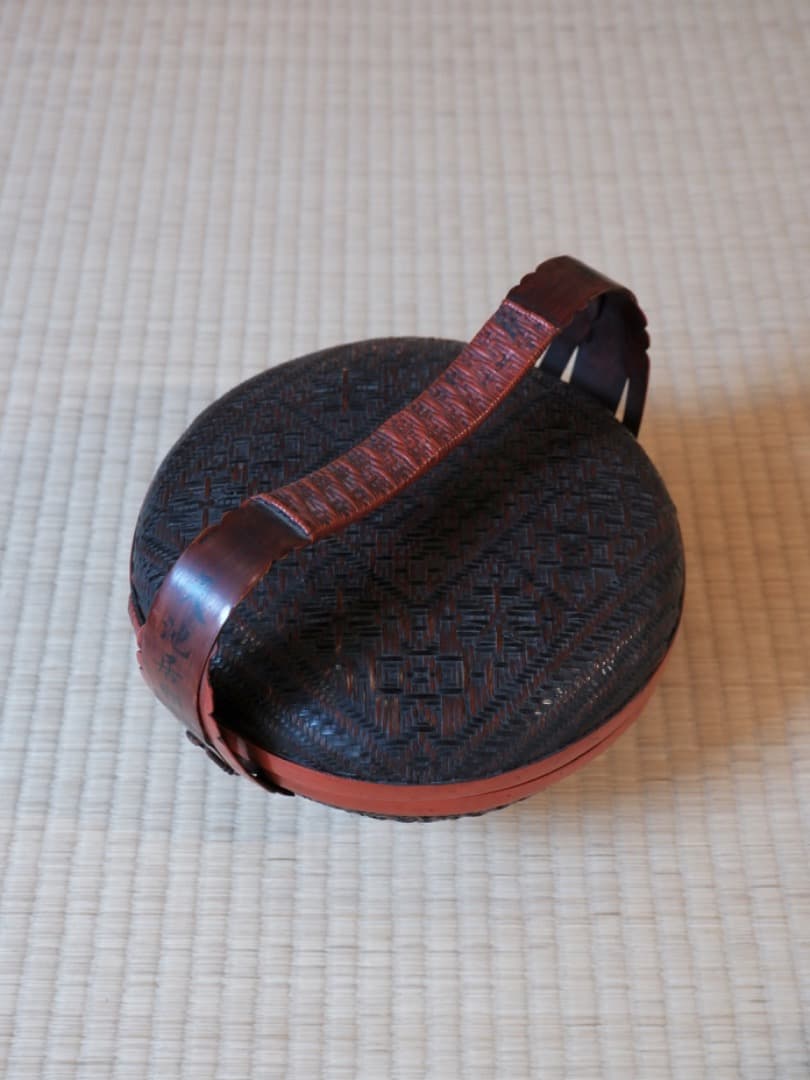 李朝・高麗　竹編籠　アンティーク　蓋付き　食籠　野点籠　菓子器　Q1821