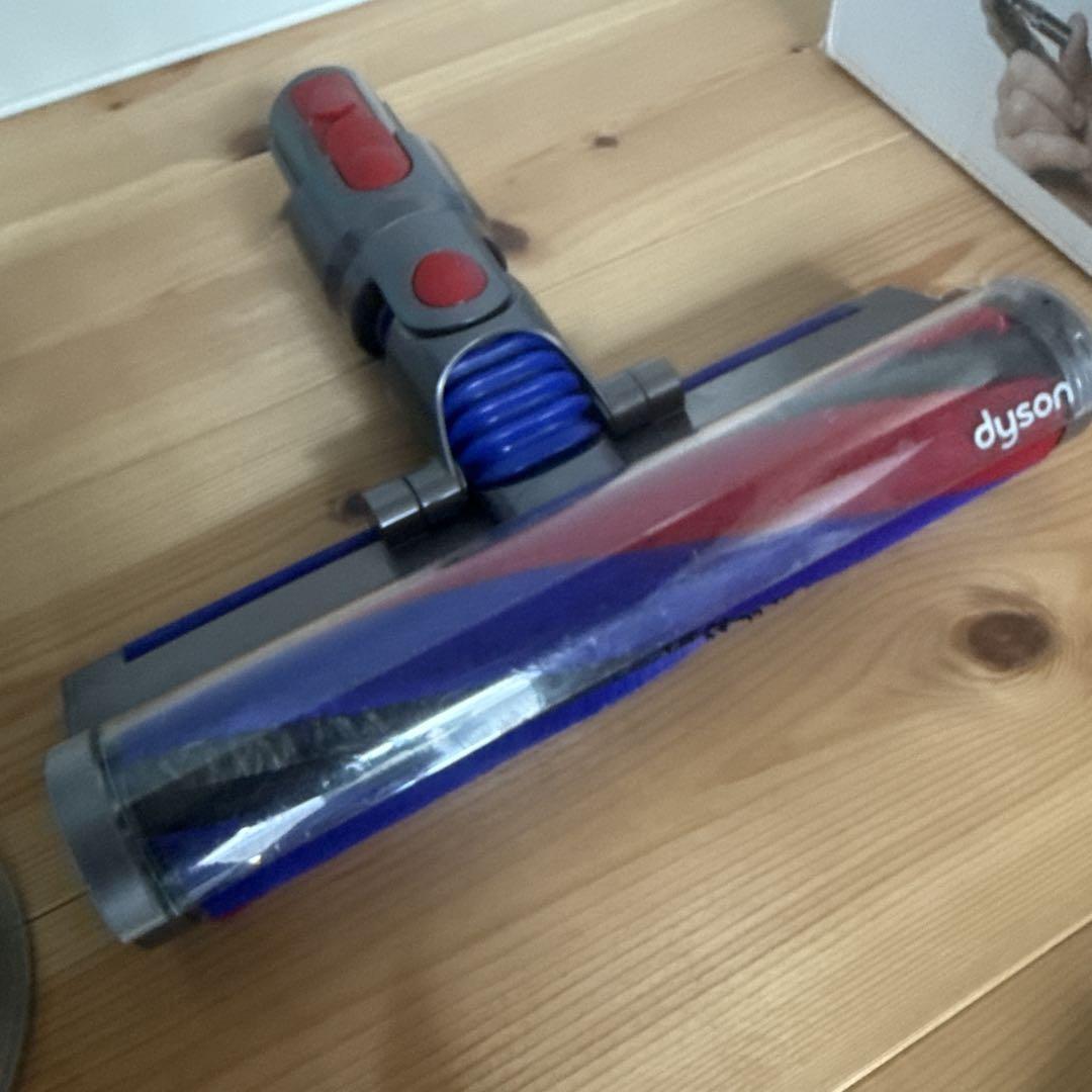 Dyson V8 Slim Fluffy ジャンク 通電確認済 吸引不可 部品取