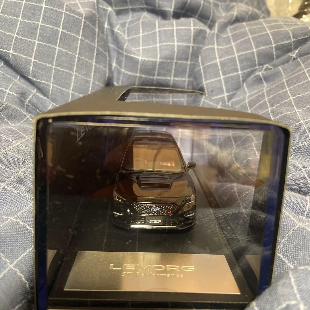 ディーラー特注　スバルレヴォーグ　1／43スケール　ミニカー　SUBARU